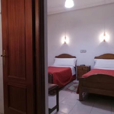 Hostal Gaudi Madrid Extérieur photo